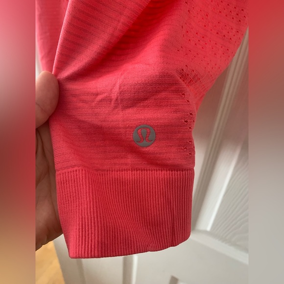 Lululemon swiftly breeze tank - Picture 3 of 4